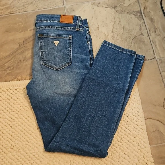 GUESS Jeans - Picture 1 of 3